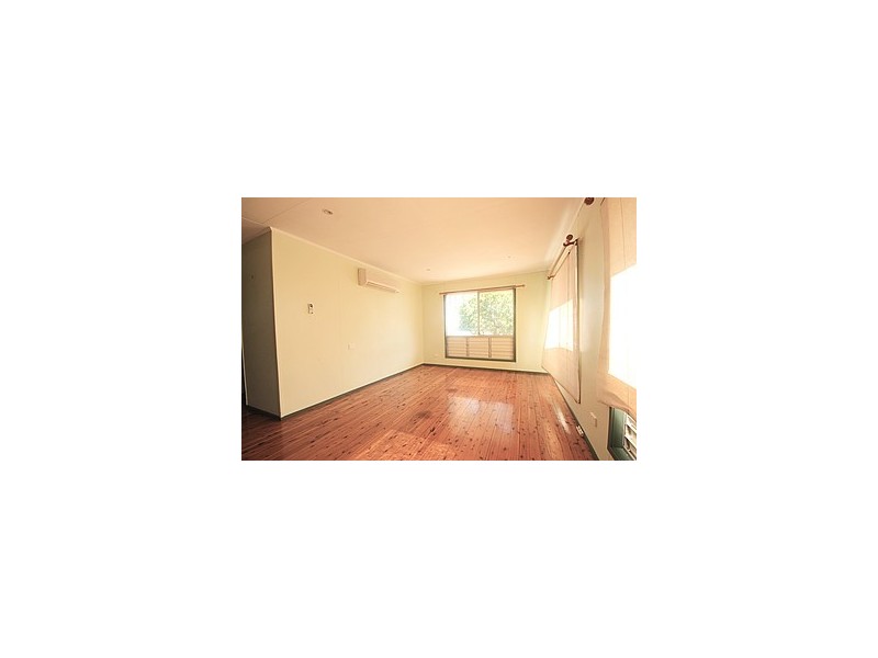 12 Munro Street, Moranbah QLD 4744