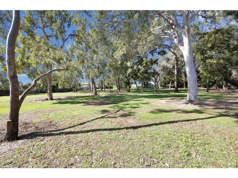 122 Shoal Point Road, Bucasia QLD 4750