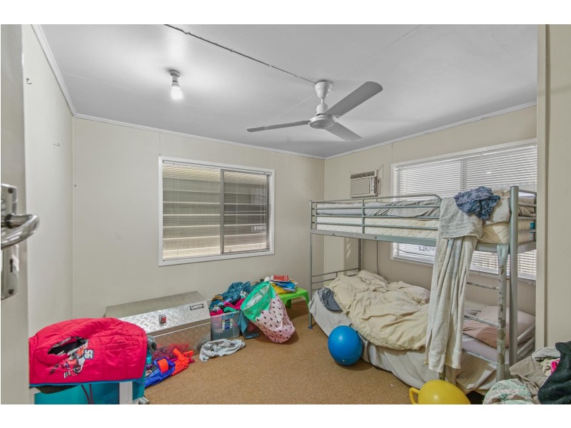 8 Macdonald Street, Dysart QLD 4745