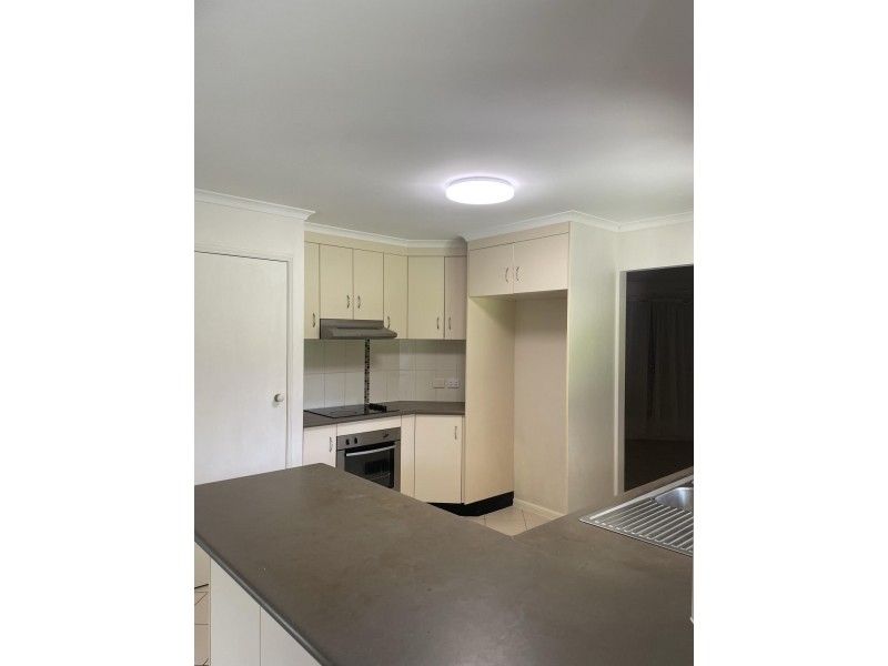 7 Lilian Avenue, Eimeo QLD 4740