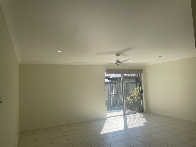 52 Newport Parade, Blacks Beach QLD 4740