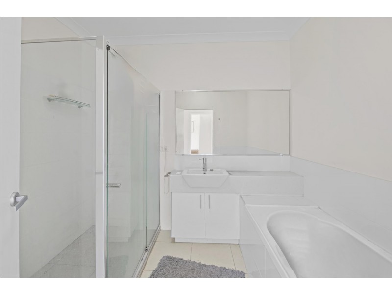 2/1 Matheson Court, Middlemount QLD 4746