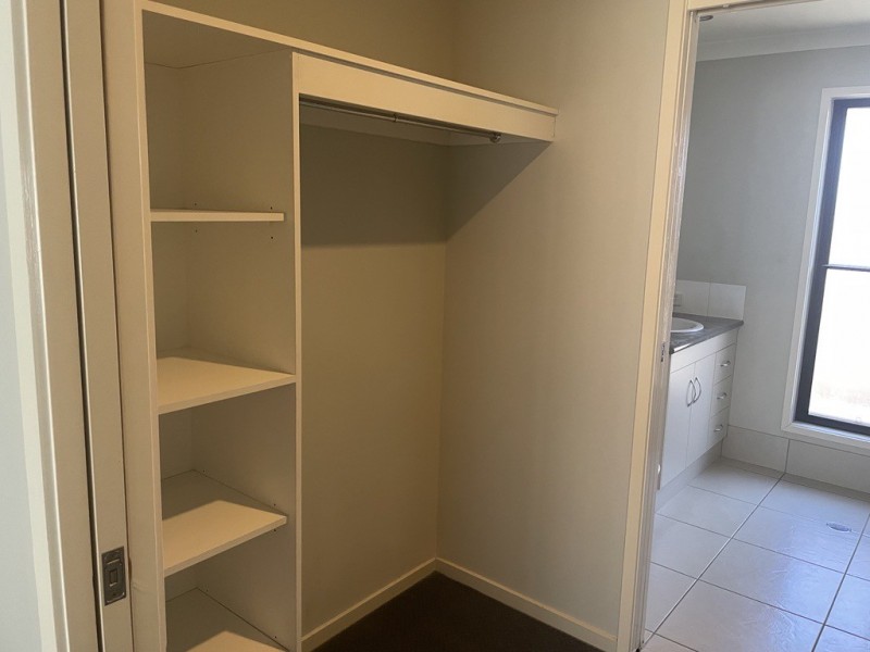 27 Lambert Drive, Moranbah QLD 4744