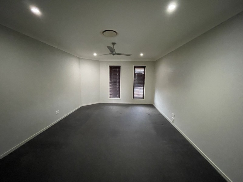 27 Lambert Drive, Moranbah QLD 4744