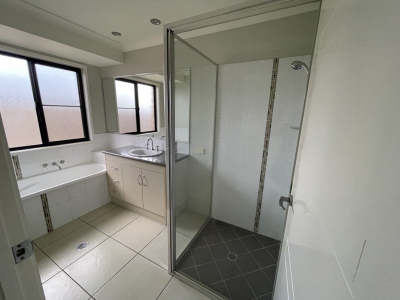 27 Lambert Drive, Moranbah QLD 4744