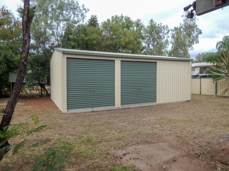 39 Brock Crescent, Dysart QLD 4745