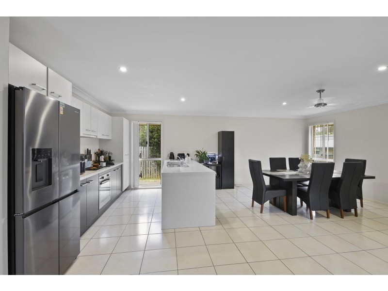 34 Hinze Circuit, Rural View QLD 4740