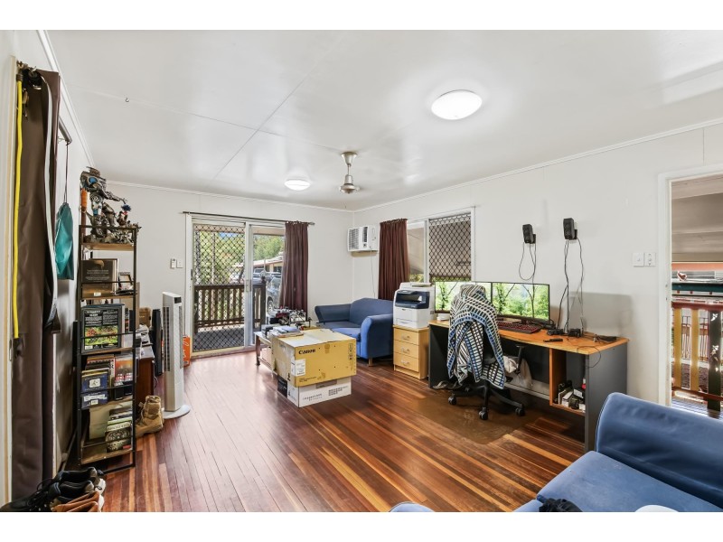 15 Rolfe Street, Moranbah QLD 4744