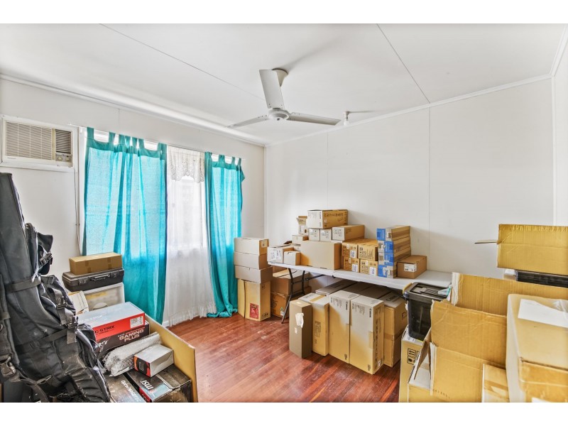 15 Rolfe Street, Moranbah QLD 4744