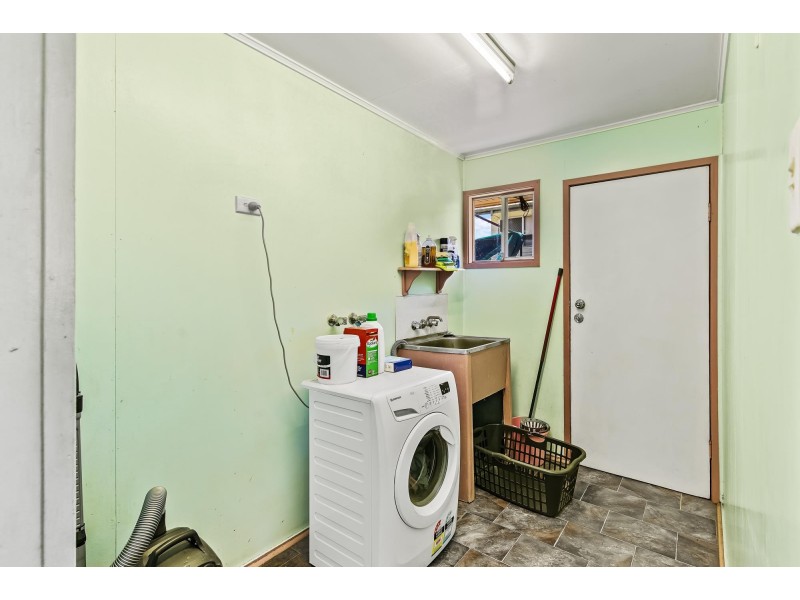 15 Rolfe Street, Moranbah QLD 4744