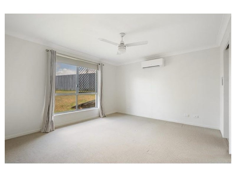 11 Hinze Circuit, Rural View QLD 4740