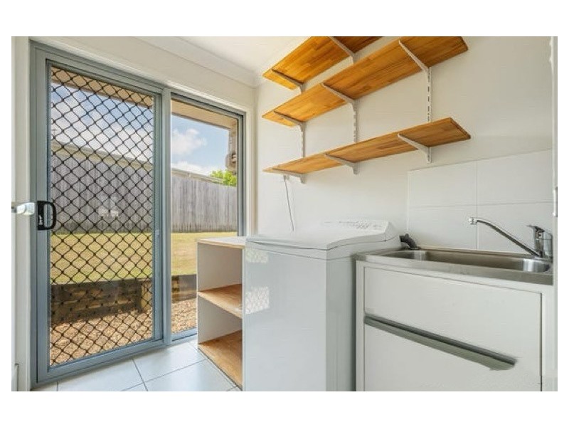 11 Hinze Circuit, Rural View QLD 4740