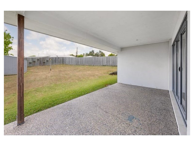 11 Hinze Circuit, Rural View QLD 4740