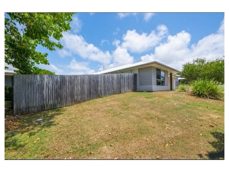 11 Hinze Circuit, Rural View QLD 4740