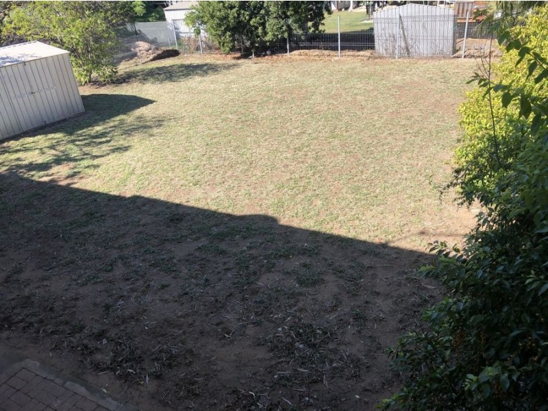 2 Spring Crescent, Dysart QLD 4745