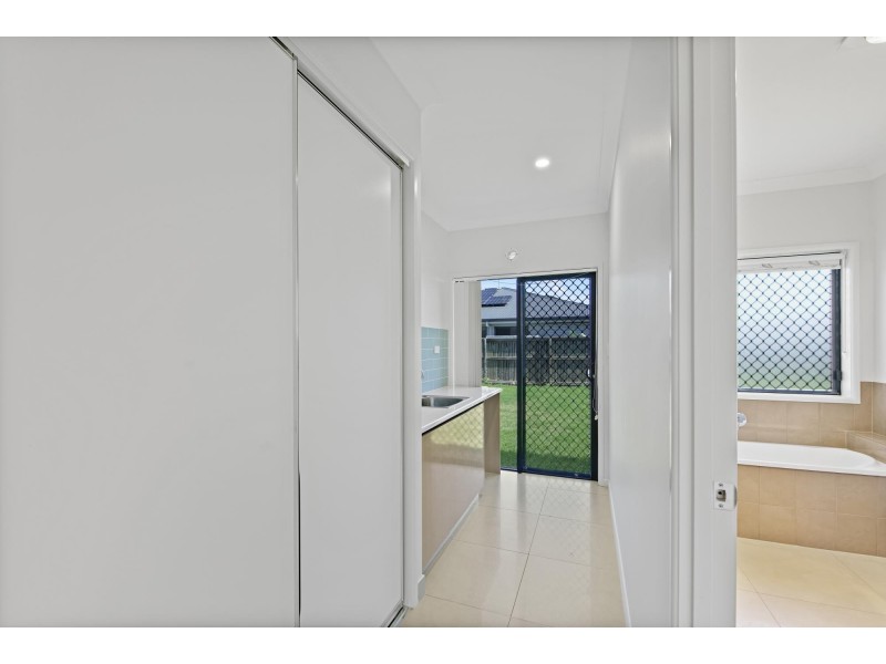 47 Almora Drive, Beaconsfield QLD 4740