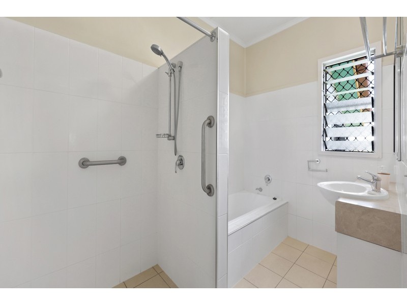 38 Mary Street, West Mackay QLD 4740