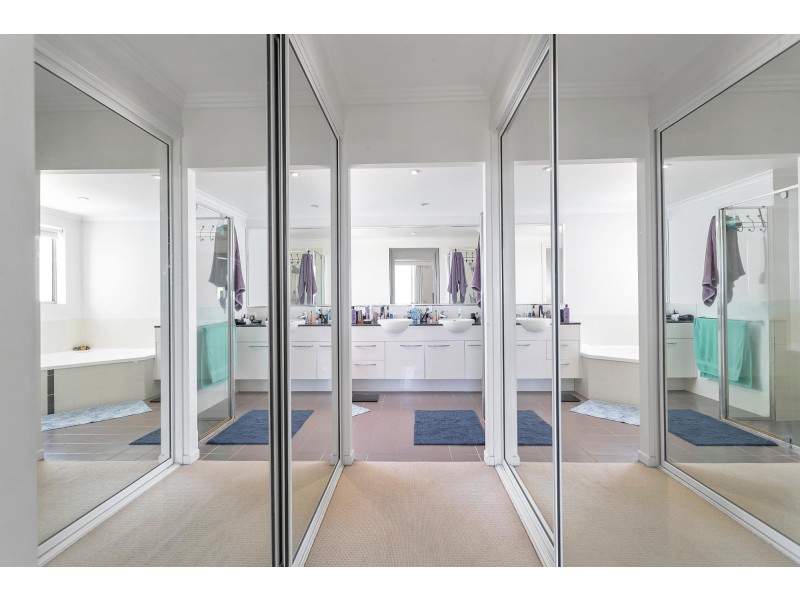 20/8 Breakwater Access, Mackay Harbour QLD 4740