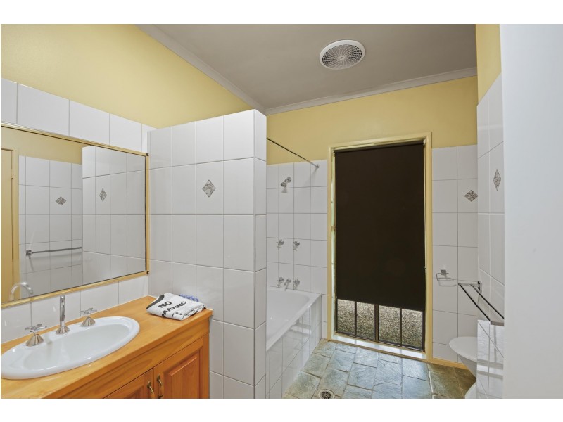 118 Shoal Point Road, Bucasia QLD 4750