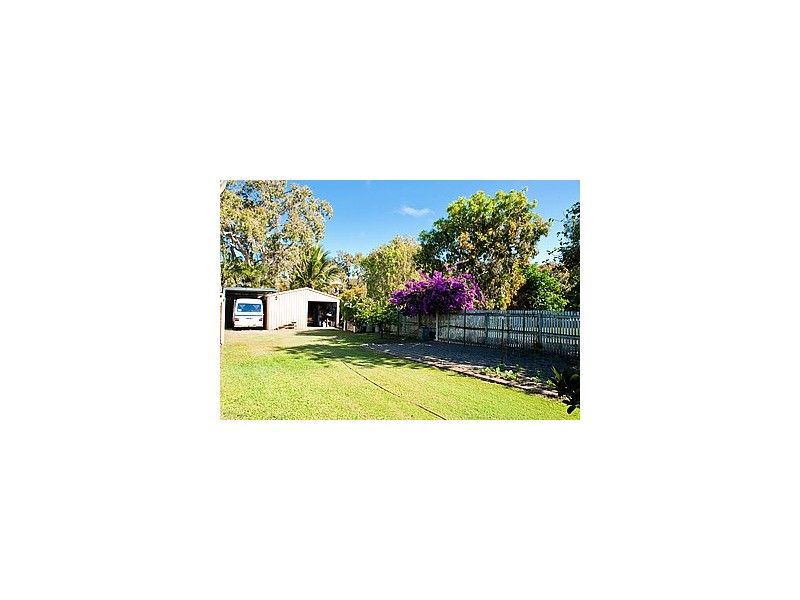 9 Hammer Street, Slade Point QLD 4740