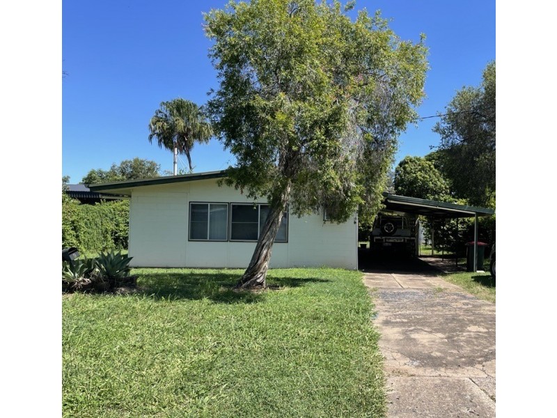 9 Cook Crescent, Dysart QLD 4745