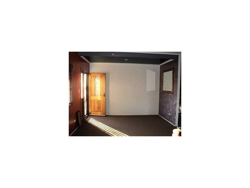 15 Flohr Drive, Moranbah QLD 4744