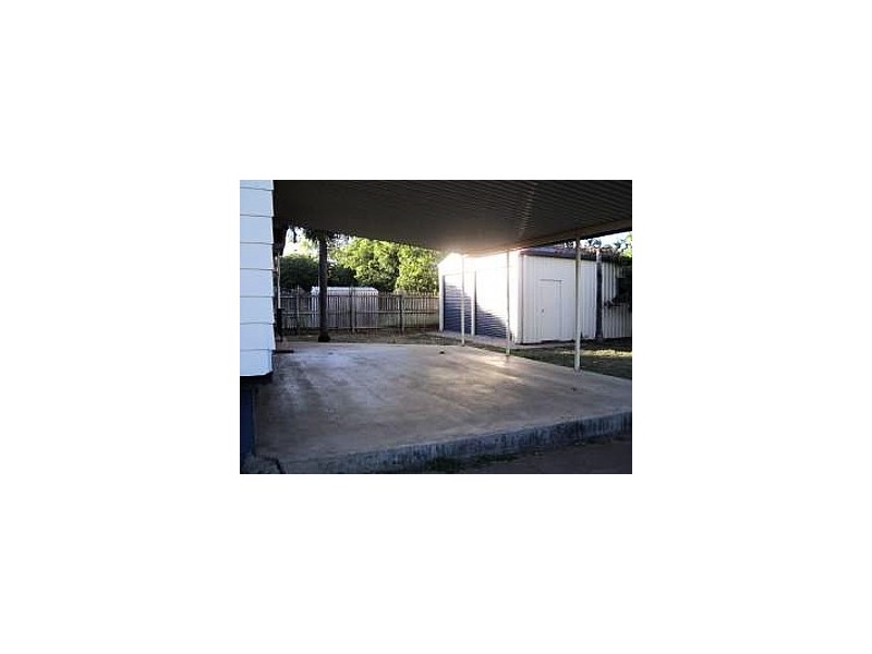 15 Flohr Drive, Moranbah QLD 4744