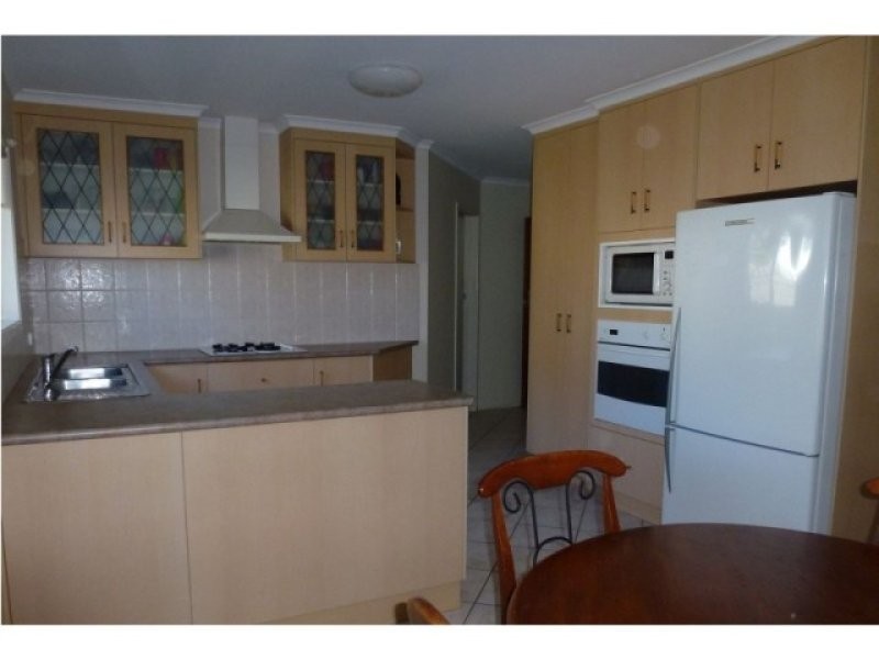 32 Lagoon Street, West Mackay QLD 4740