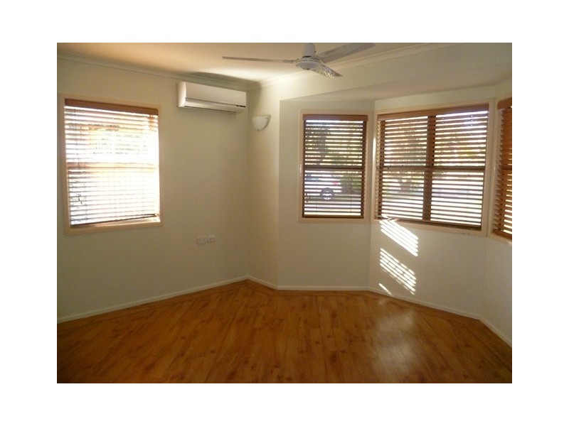 32 Lagoon Street, West Mackay QLD 4740