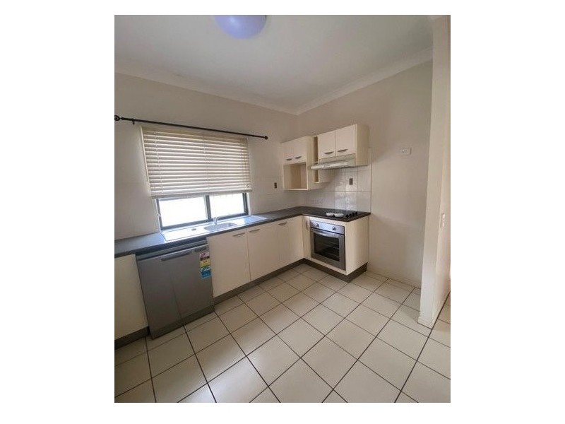 1/77 Beardmore Crescent, Dysart QLD 4745