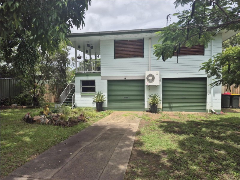 33 Winterer Crescent, Dysart QLD 4745