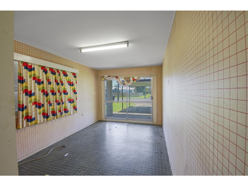 37 Barton Street, West Mackay QLD 4740