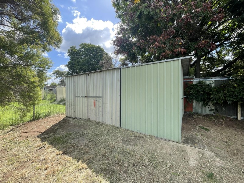 1 Eales Street, Dysart QLD 4745