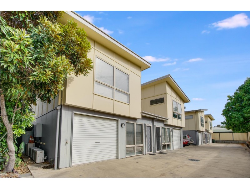 3/4 Menzies Court, Moranbah QLD 4744