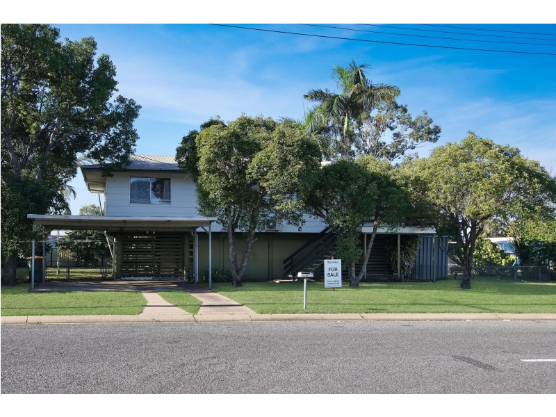 4 Hannah Crescent, Dysart QLD 4745