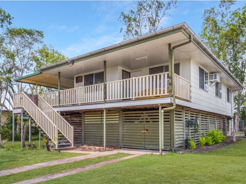 30 Middle Crescent, Dysart QLD 4745
