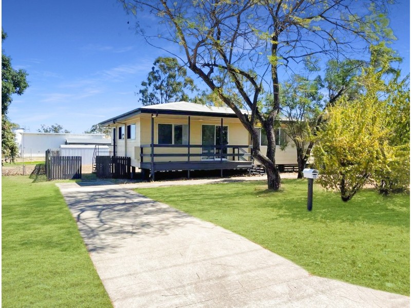 15 Murphy Street, Dysart QLD 4745