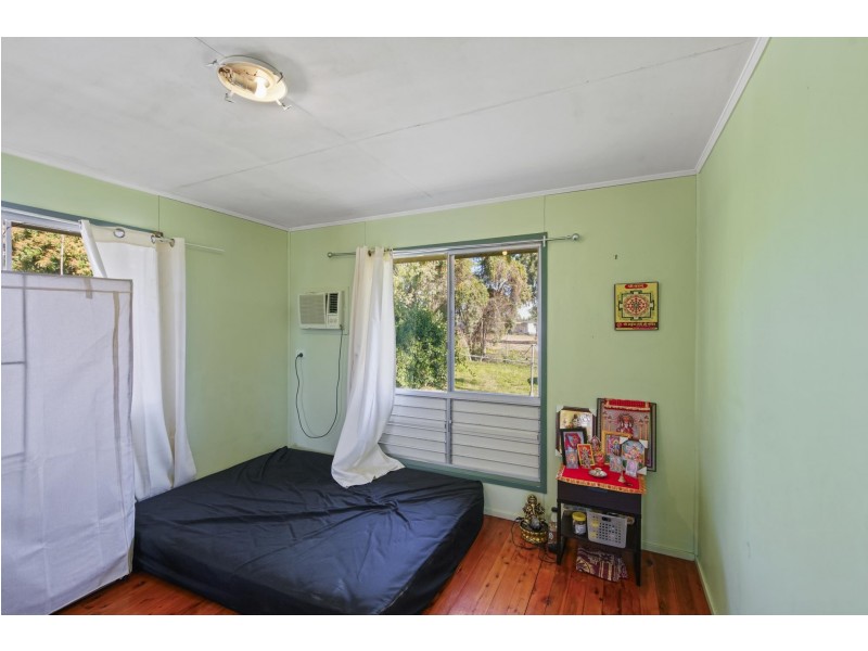 12 Munro Street, Moranbah QLD 4744