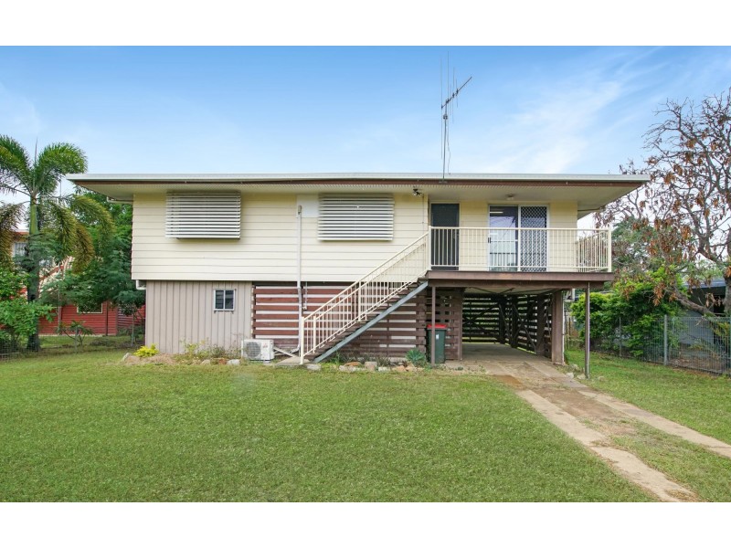 2 McMullen Court, Dysart QLD 4745