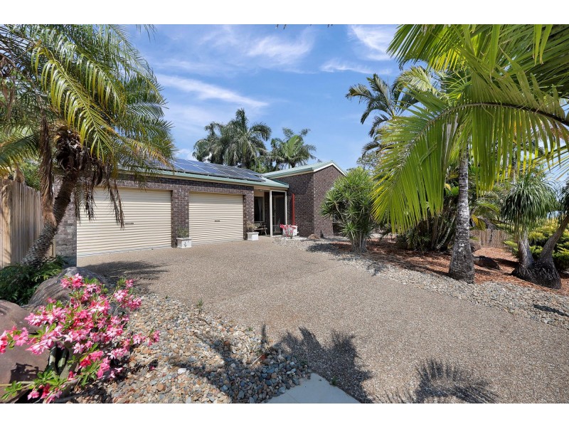 2 Teanna Court, Eimeo QLD 4740