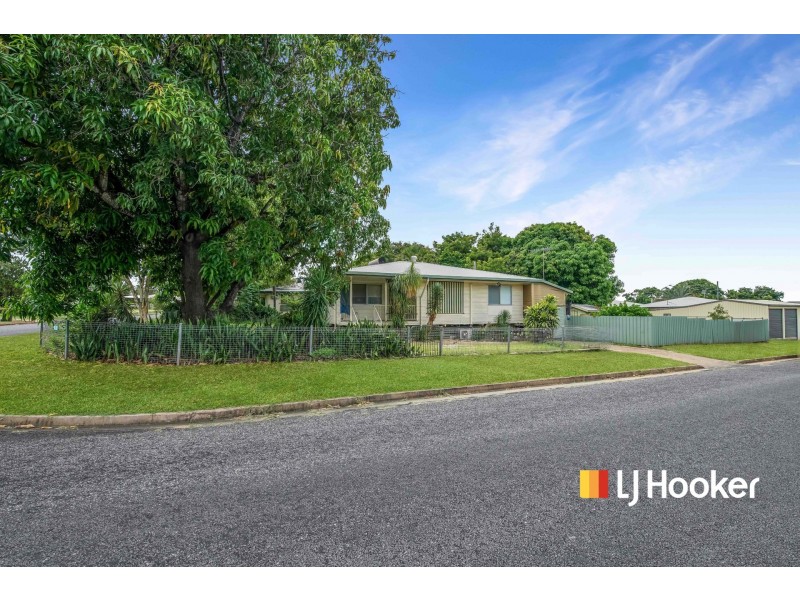 2 Harris Court, Moranbah QLD 4744