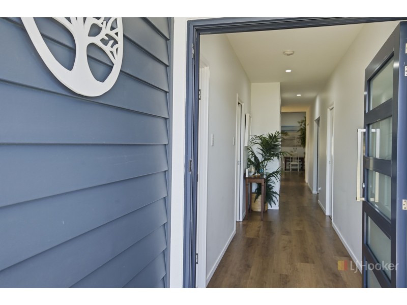 10 Seashore Crescent, Mackay Harbour QLD 4740