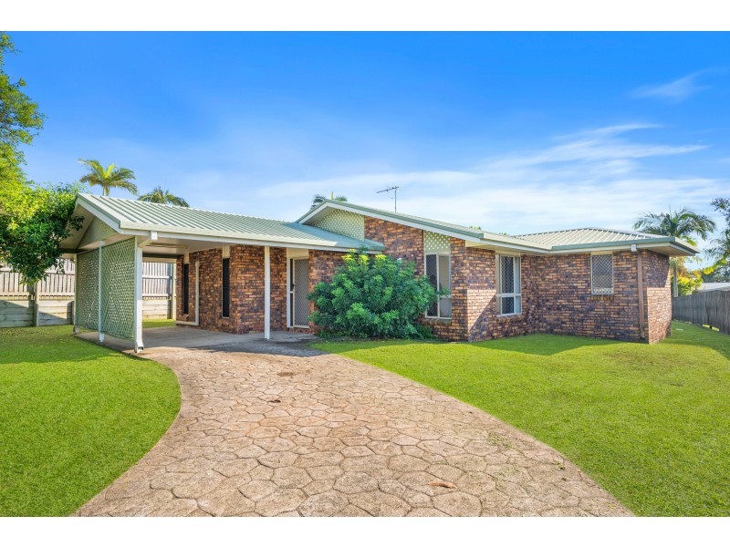 8 Dumfries Court, Beaconsfield QLD 4740