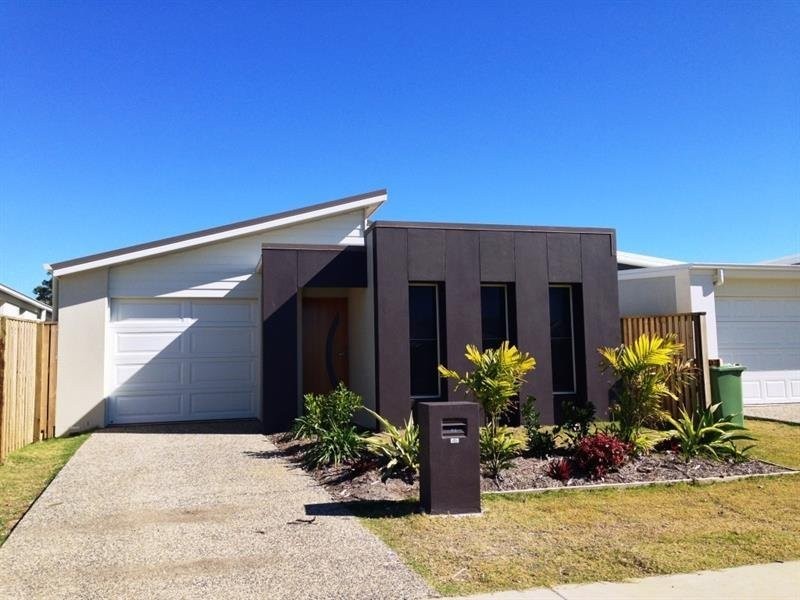 53 Scarborough Circuit, Blacks Beach QLD 4740