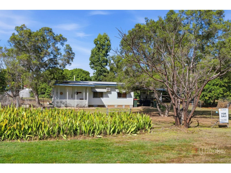 10 Bowen Street, Nebo QLD 4742