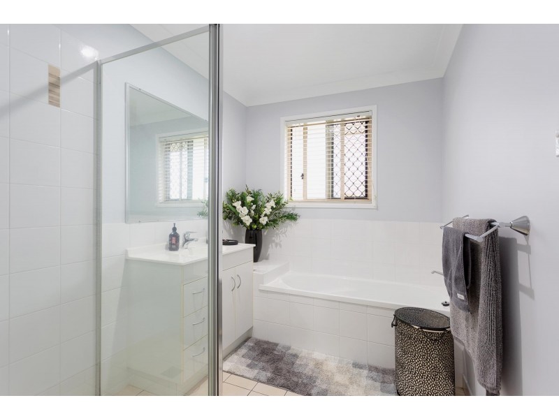 26 Hangan Street, Bucasia QLD 4750