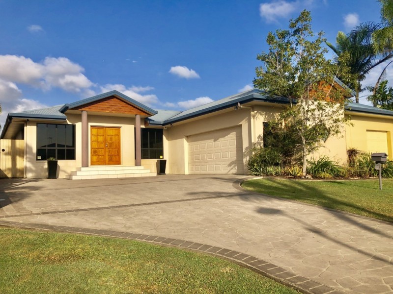 4 Kensington Court, Glenella QLD 4740