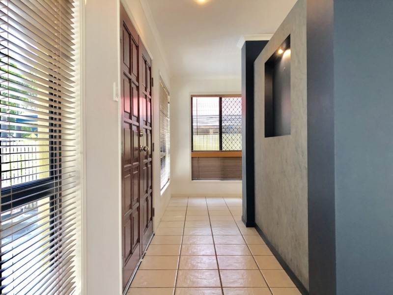 4 Kensington Court, Glenella QLD 4740