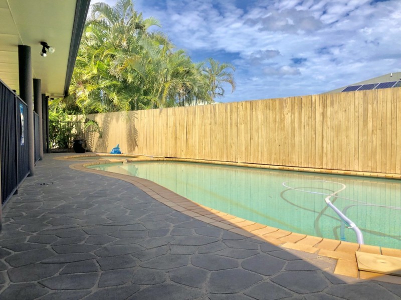 4 Kensington Court, Glenella QLD 4740