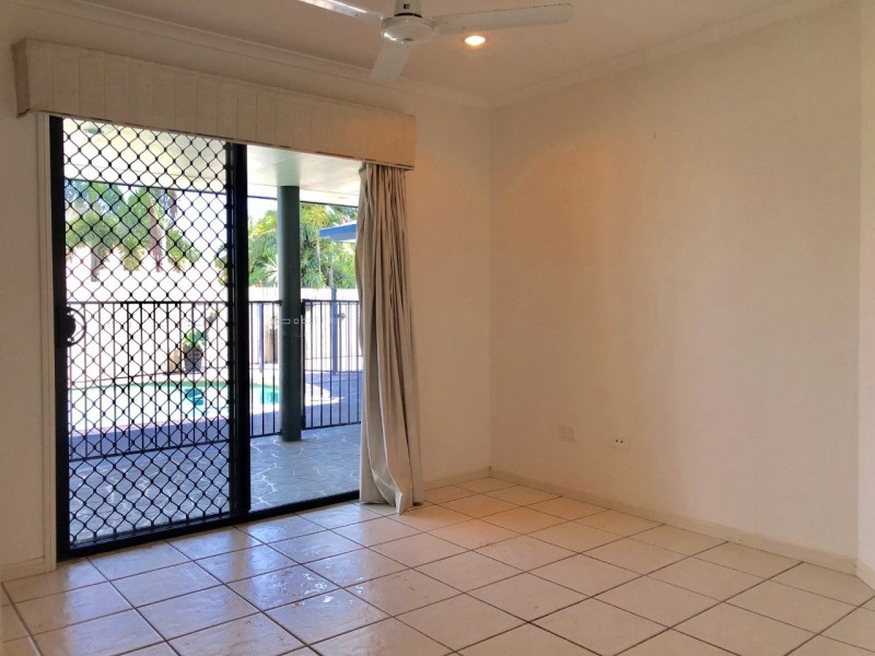 4 Kensington Court, Glenella QLD 4740